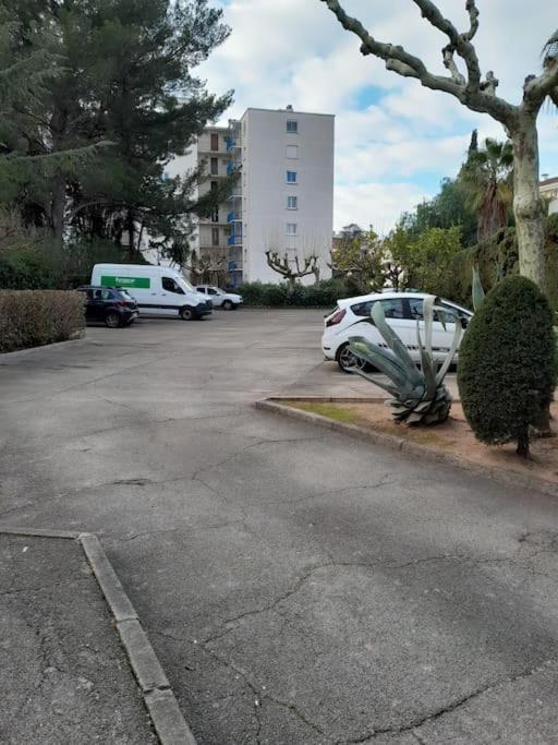 Charmant Studio Lumineux Avec Parking Prive Saint-Raphaël 외부 사진